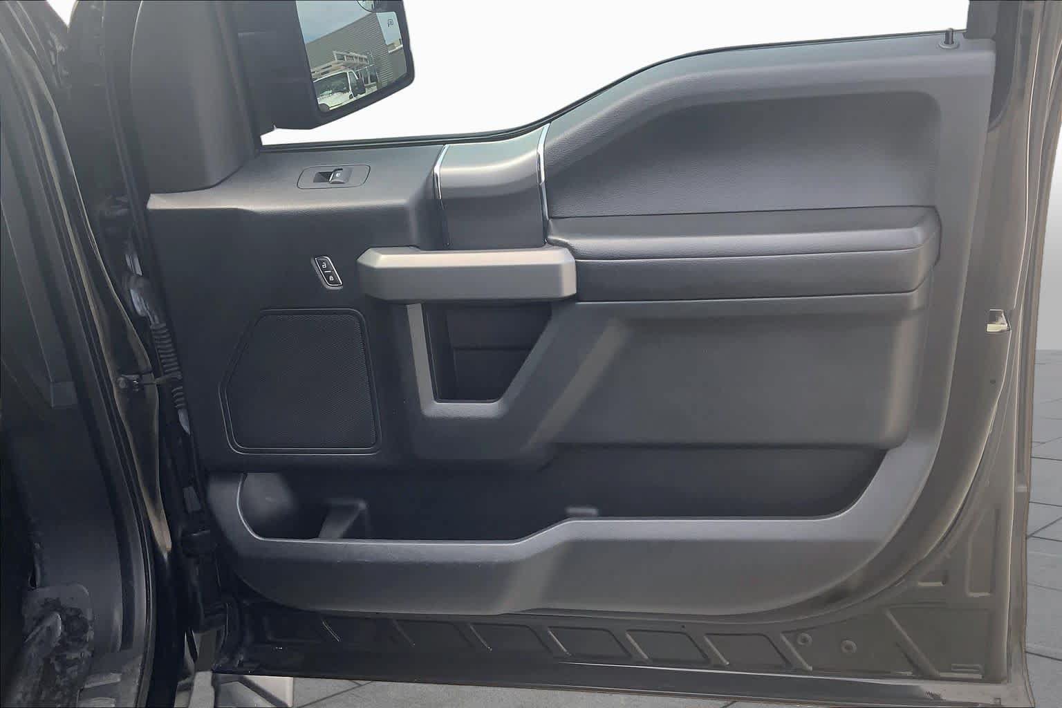Used 2016 Ford F150 XLT w/ Equipment Group 302A Luxury RWD image 23