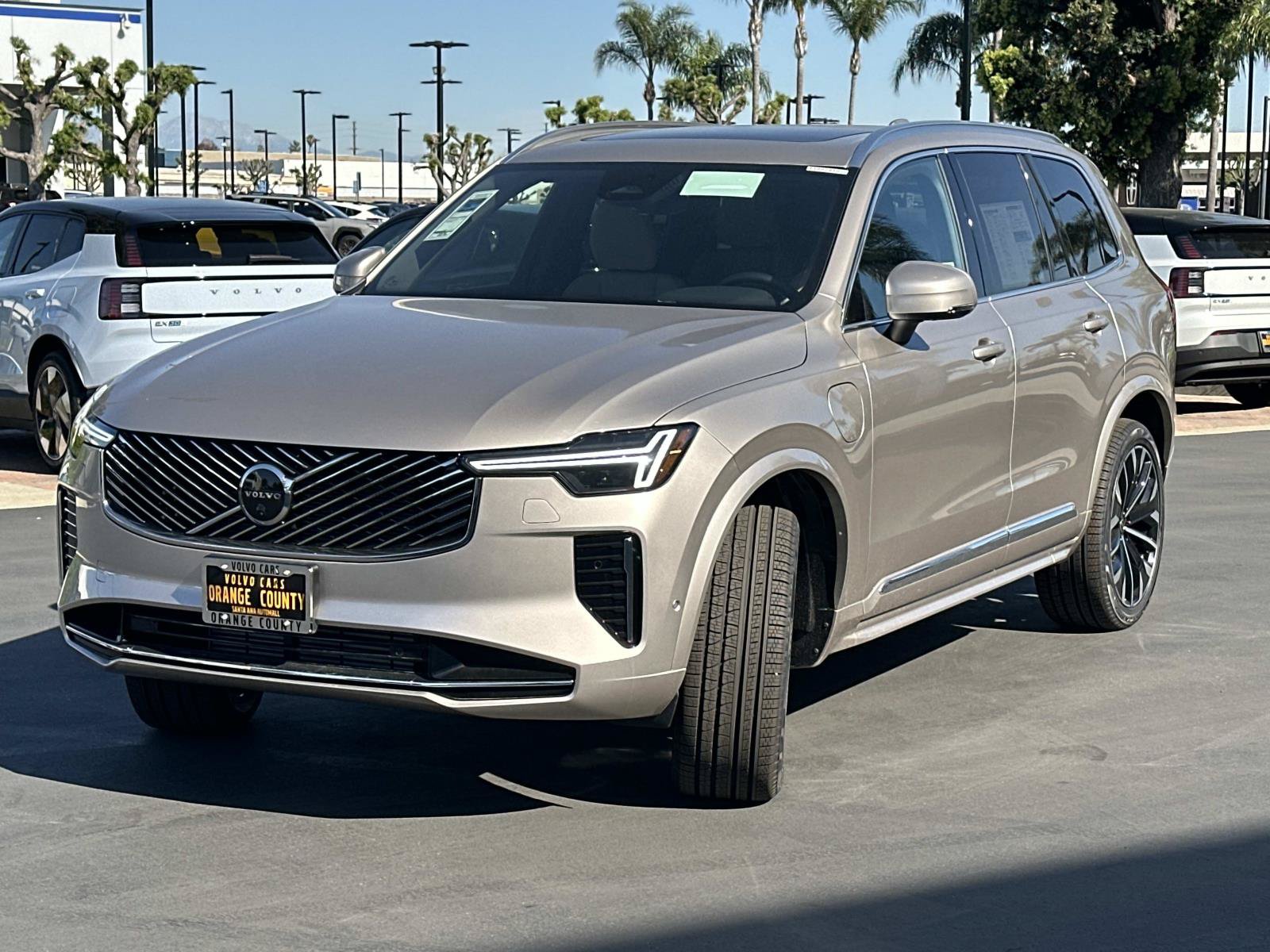 New 2026 Volvo XC90 T8 Plus AWD/4WD image 3