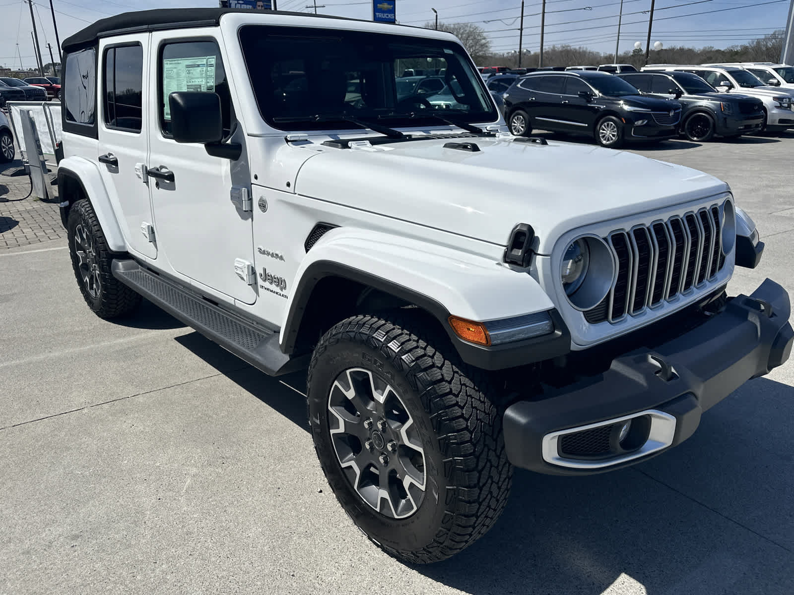 New 2024 Jeep Wrangler Unlimited Sahara w/ Safety Group AWD/4WD image 12