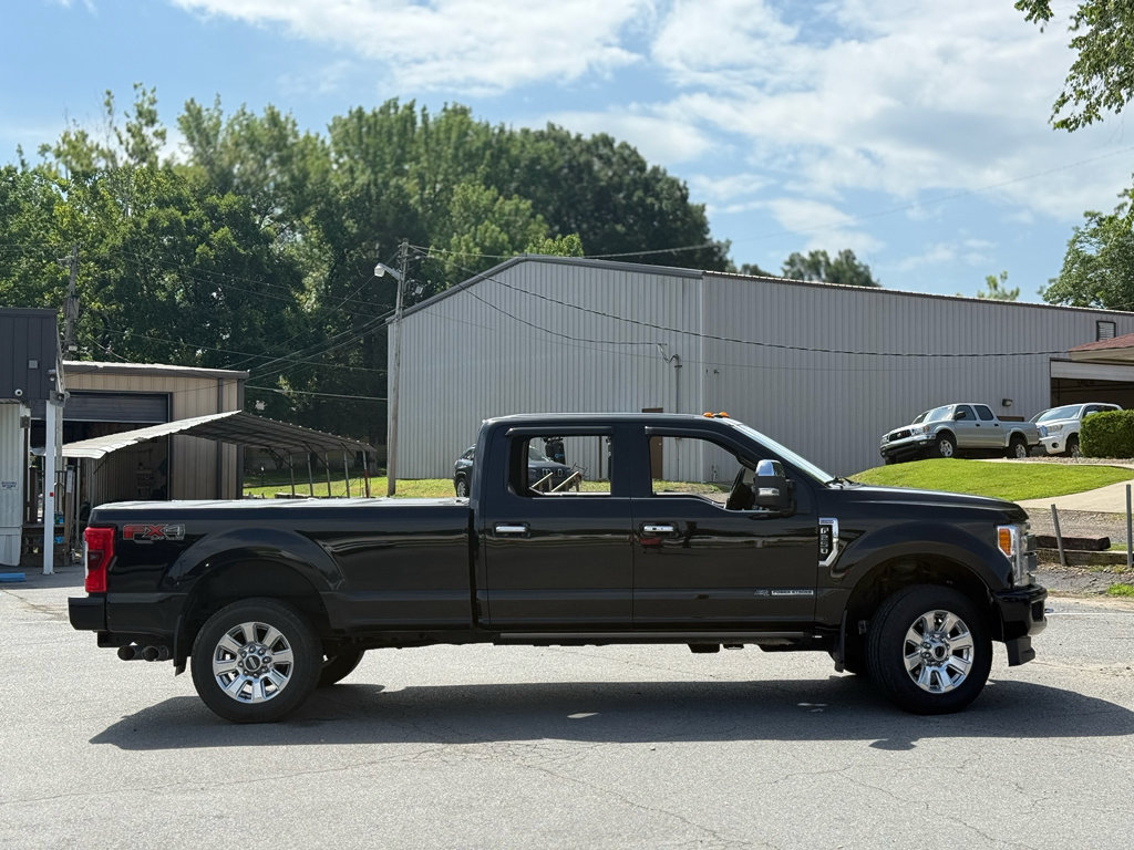 Used 2017 Ford F250 Platinum w/ Platinum Ultimate Package AWD/4WD image 5