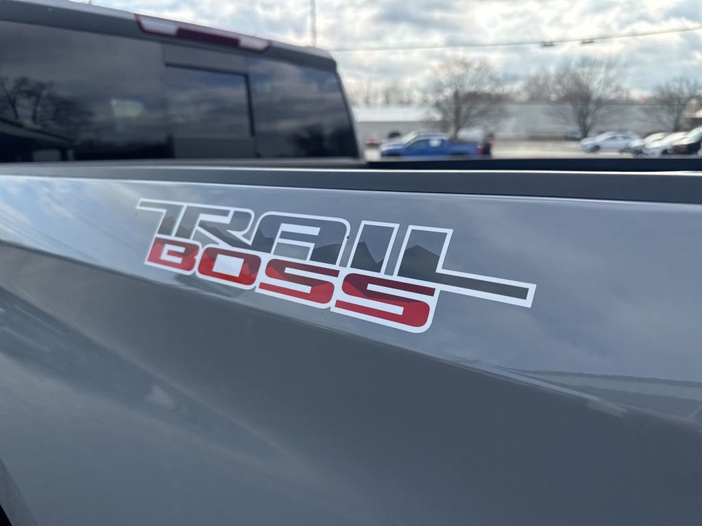 Used 2024 Chevrolet Silverado 1500 LT Trail Boss w/ Convenience Package II AWD/4WD image 17