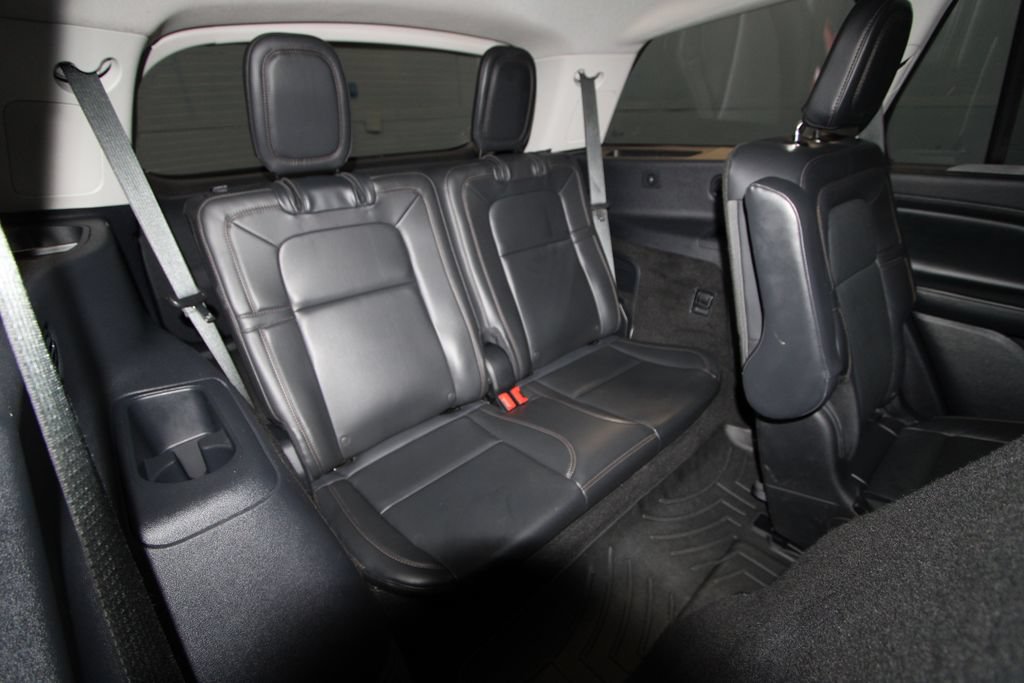 Used 2025 Lincoln Aviator Reserve w/ Luxury Package AWD/4WD image 32