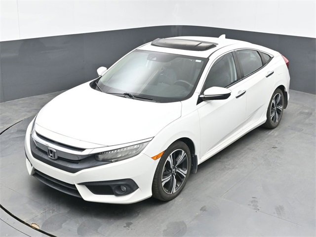 Used 2016 Honda Civic Touring image 2