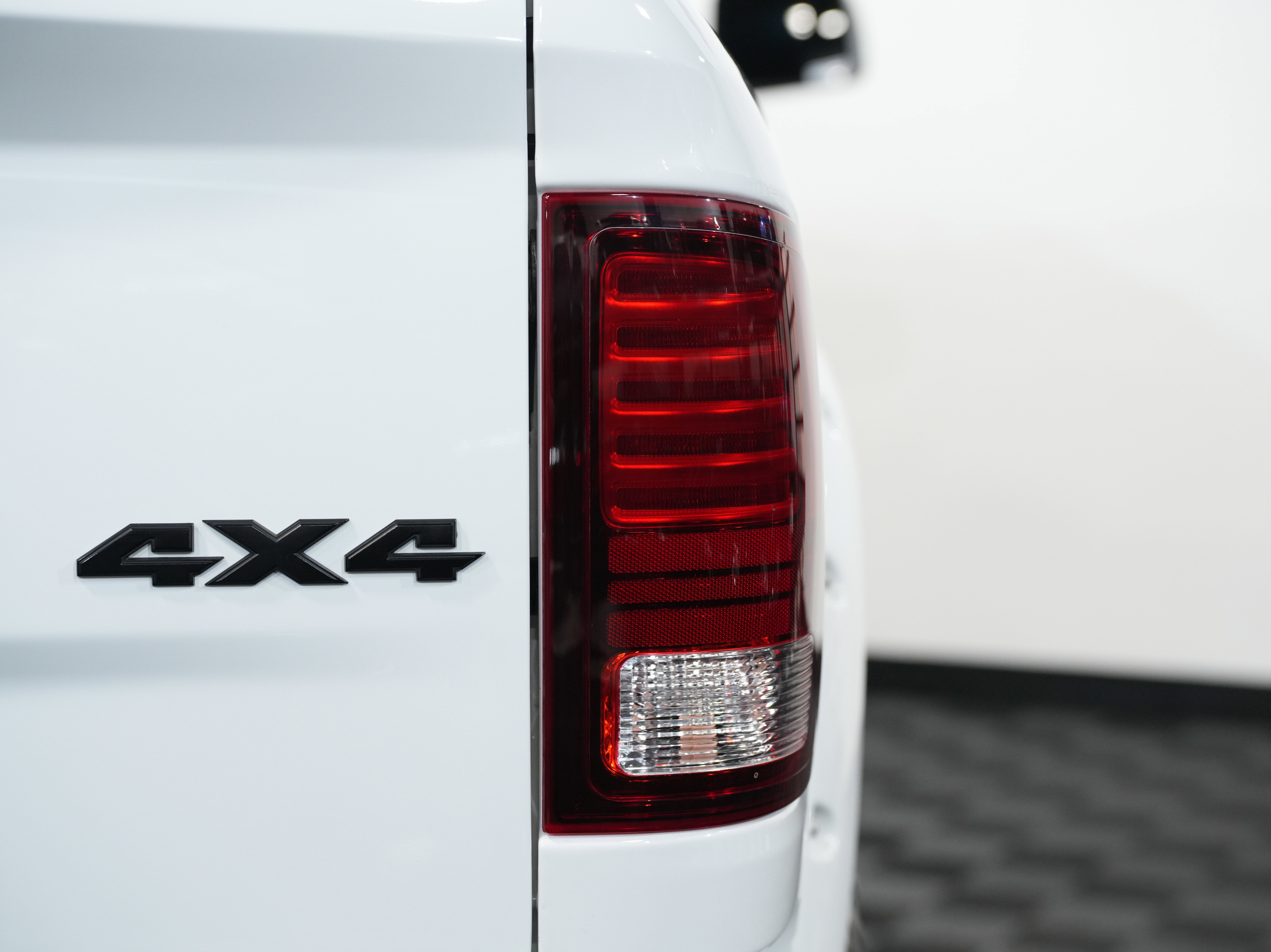 Used 2017 RAM 2500 Laramie w/ Sport Appearance Group image 19