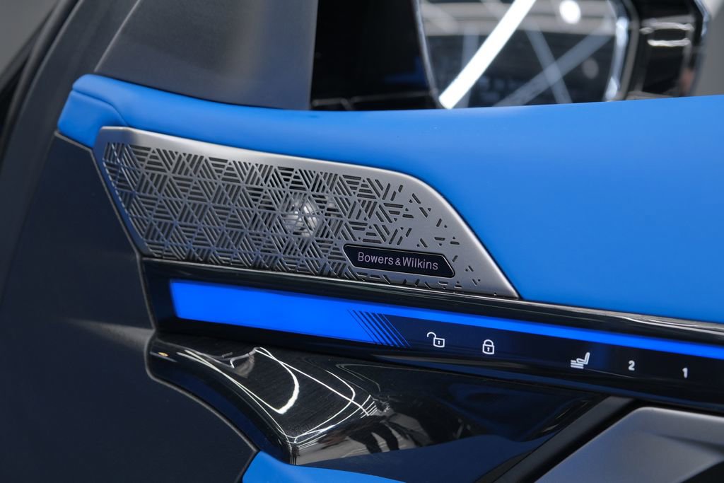 Used 2025 BMW M5 image 51