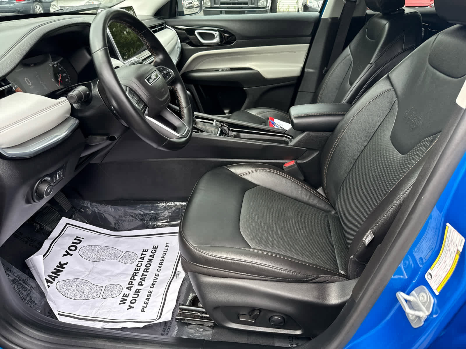 Used 2022 Jeep Compass Limited image 11