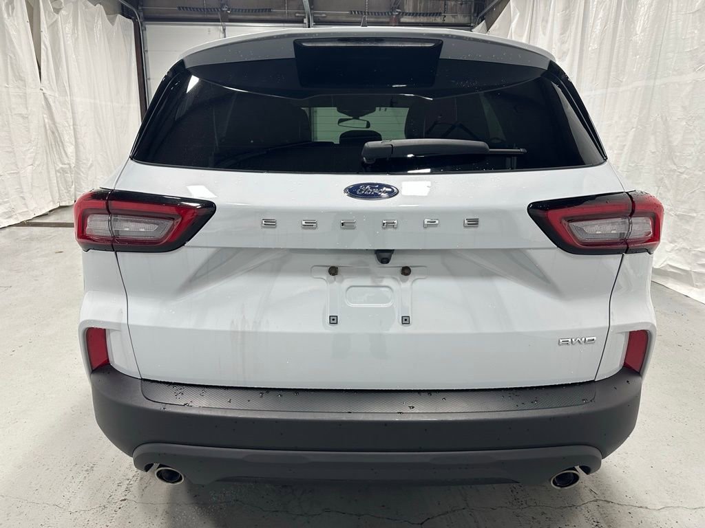 Used 2025 Ford Escape ST-Line AWD/4WD image 6