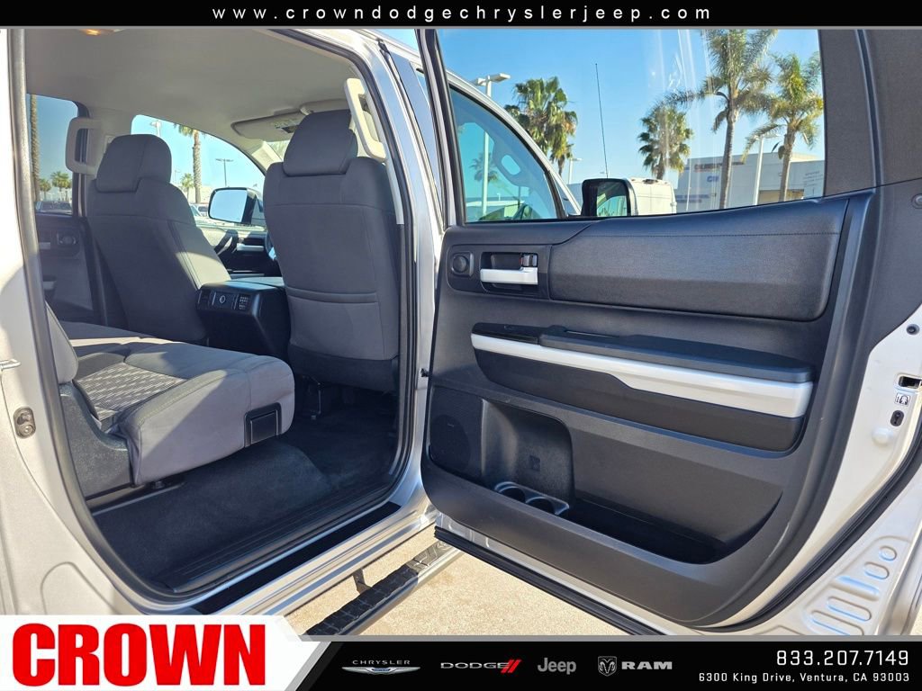 Used 2018 Toyota Tundra SR5 w/ SR5 Upgrade Package image 17