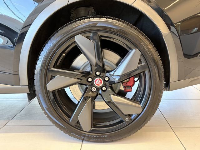 Used 2023 Jaguar F-PACE SVR image 29