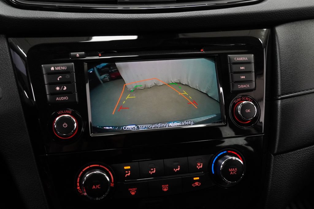 Used 2020 Nissan Rogue S AWD/4WD image 32