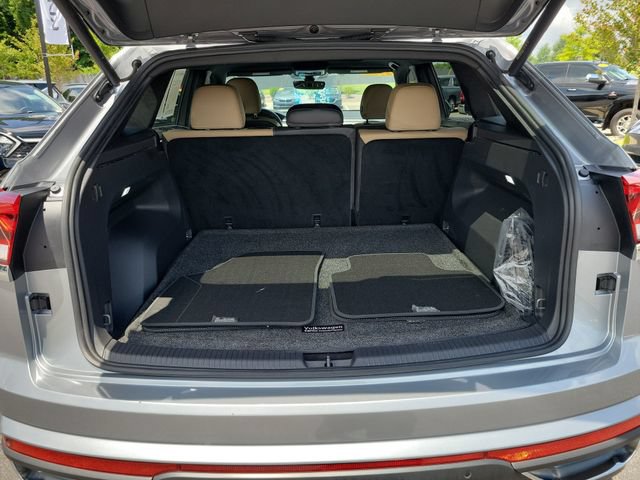 Used 2024 Volkswagen Atlas Cross Sport SE FWD image 21