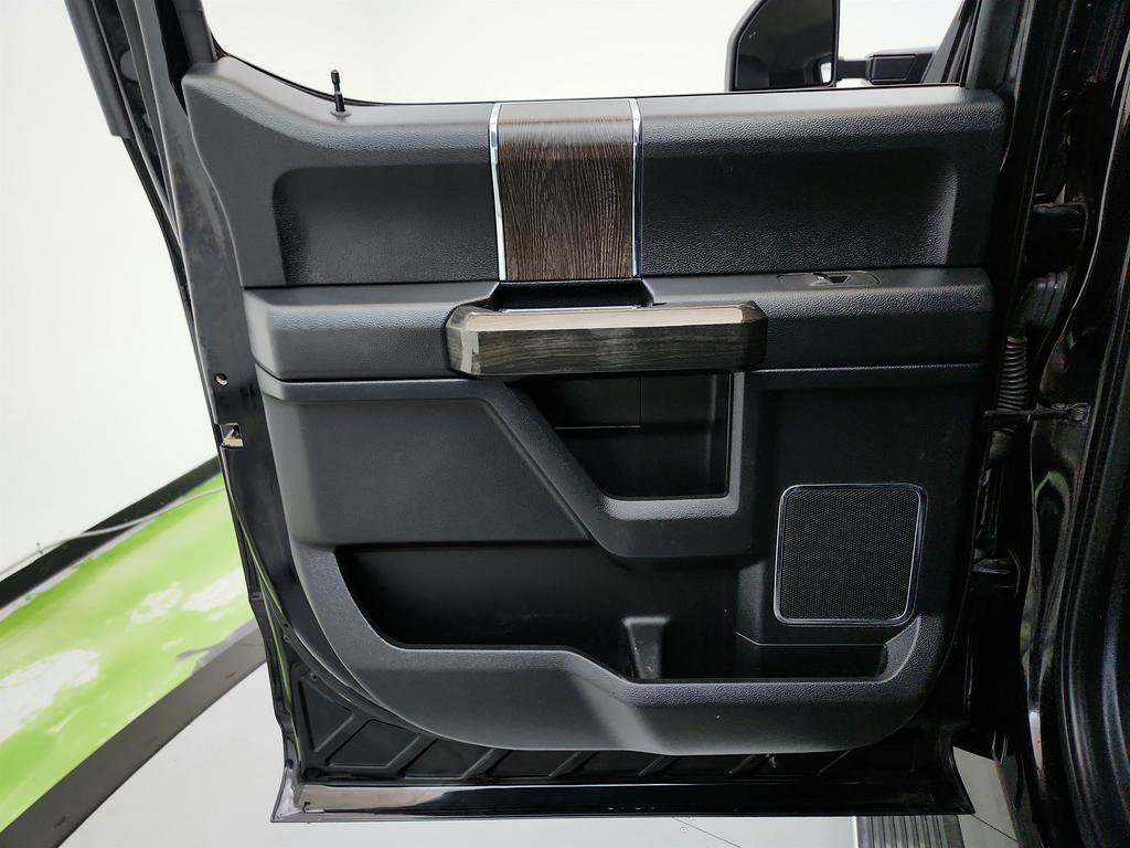 Used 2020 Ford F250 Lariat w/ Lariat Ultimate Package image 25