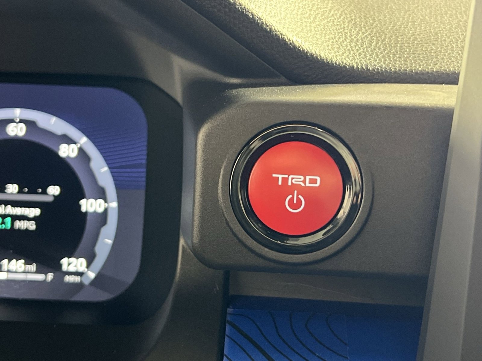 Used 2025 Toyota 4Runner TRD Off-Road image 35