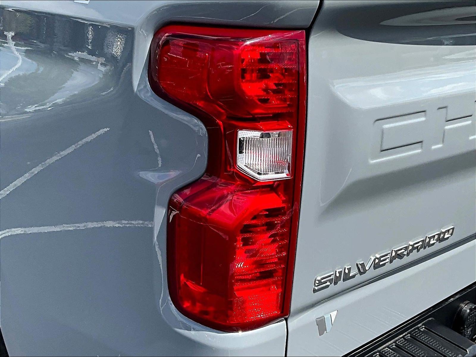 Used 2024 Chevrolet Silverado 1500 LT AWD/4WD image 23