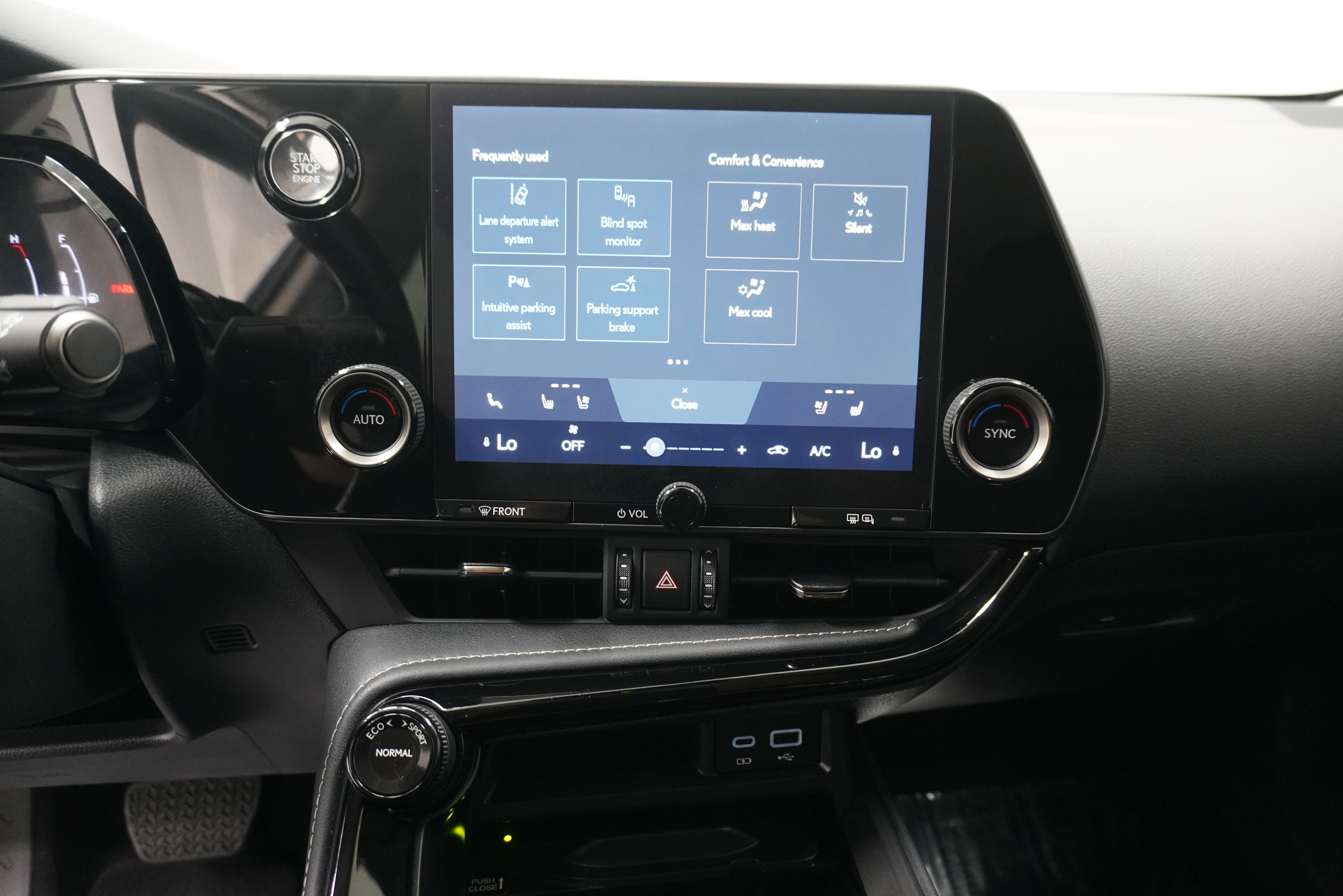 Used 2025 Lexus NX 250 FWD w/ Towing Package (2000 Lbs) image 20