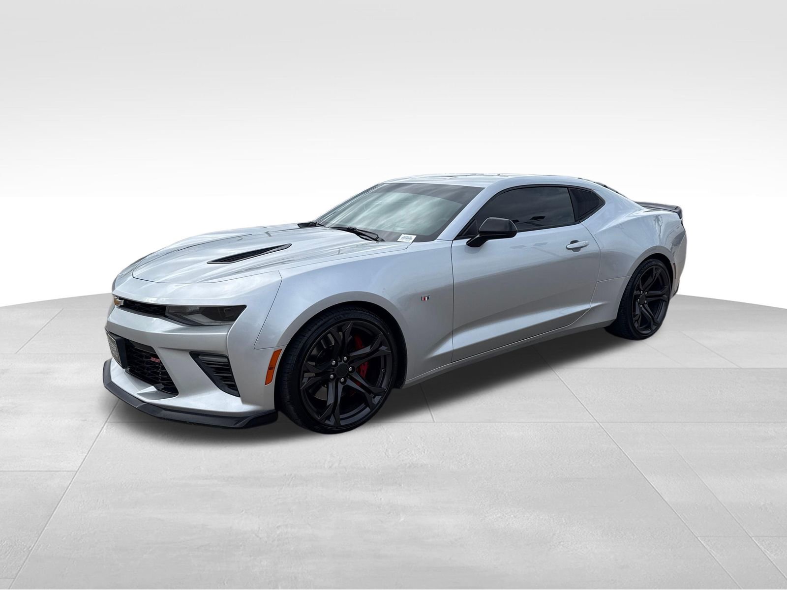 Used 2018 Chevrolet Camaro SS RWD image 13