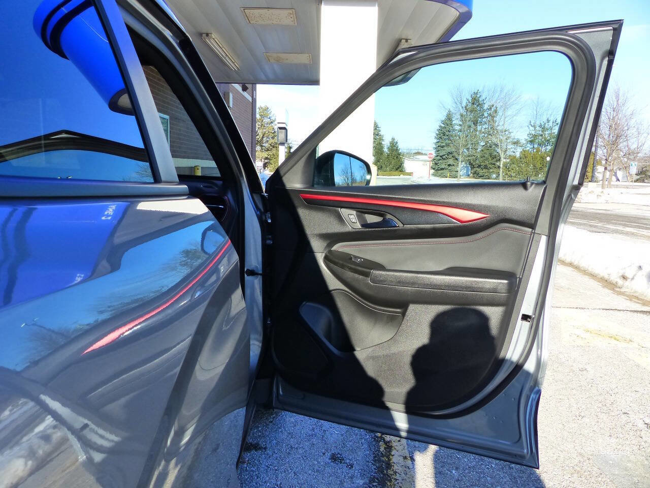 Used 2024 Chevrolet TrailBlazer RS w/ Driver Confidence Package image 40