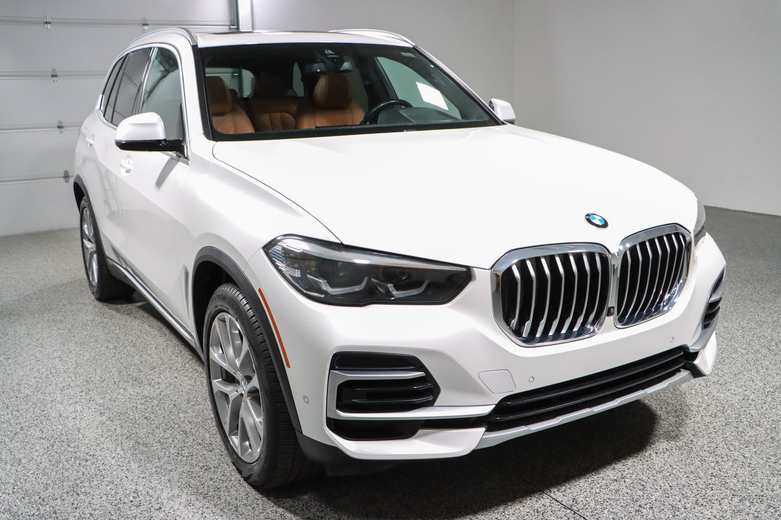 Used 2023 BMW X5 sDrive40i w/ Climate Comfort Package RWD image 5