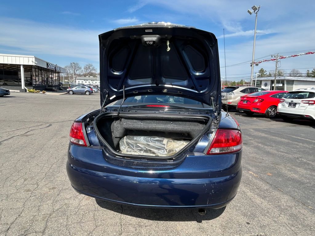 Used 2005 Chrysler Sebring Touring w/ Electronics Convenience Group image 12