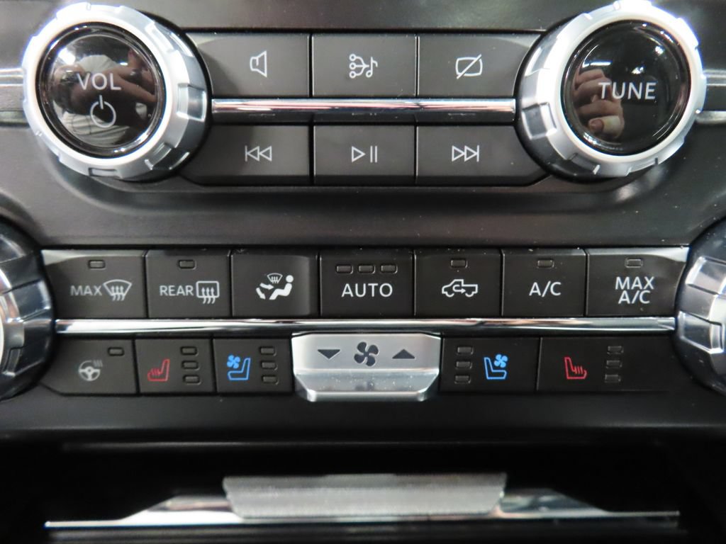 Used 2024 Ford F250 Lariat w/ Lariat Ultimate Package AWD/4WD image 74