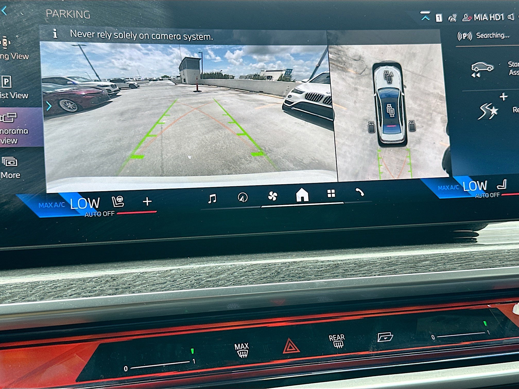 Certified 2025 BMW 740i w/ Premium Package RWD image 14
