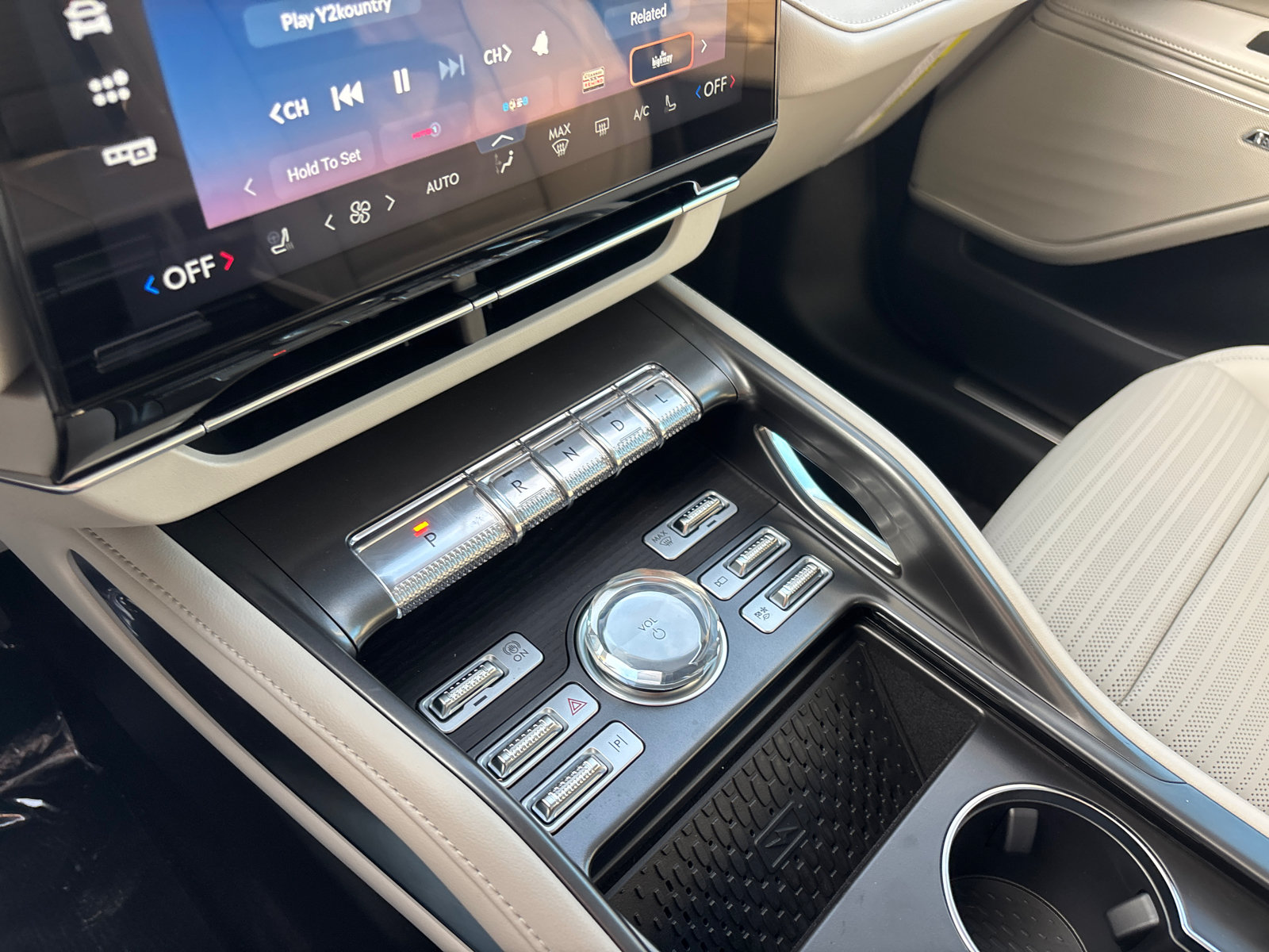New 2026 Lincoln Nautilus Reserve AWD/4WD image 23