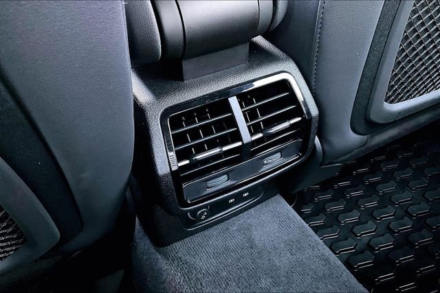 Used 2023 Audi Q3 2.0T Premium Plus w/ Premium Plus Package AWD/4WD image 10