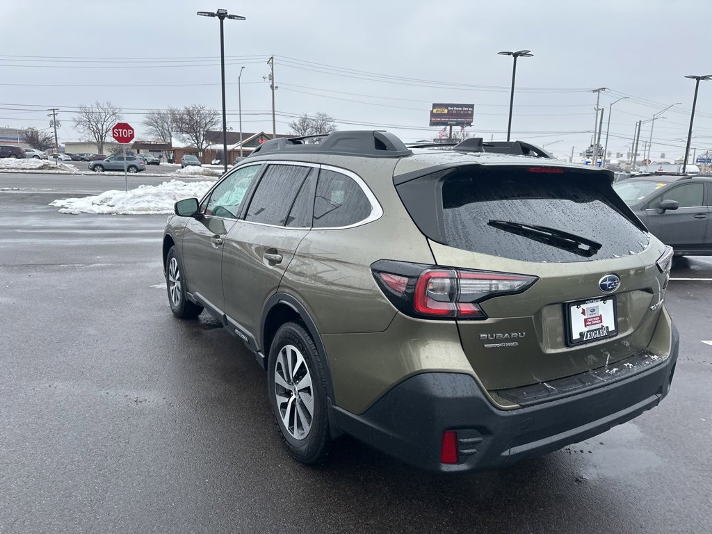 Certified 2022 Subaru Outback Premium image 4