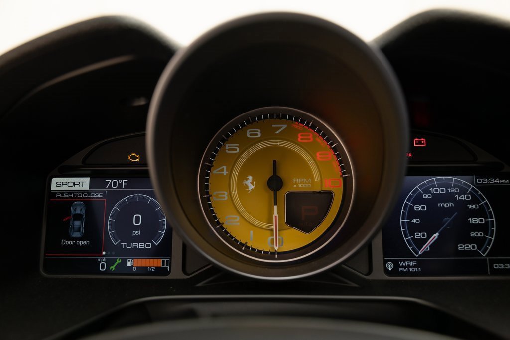 Used 2019 Ferrari Portofino image 39