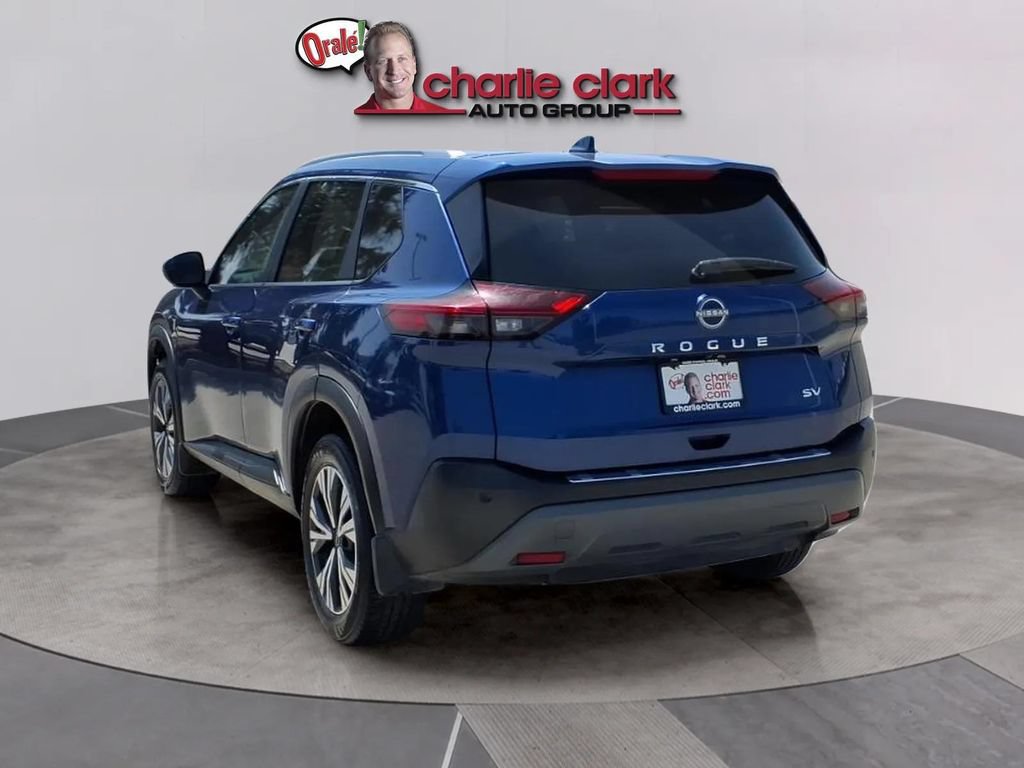 Used 2022 Nissan Rogue SV w/ SV Premium Package FWD image 3