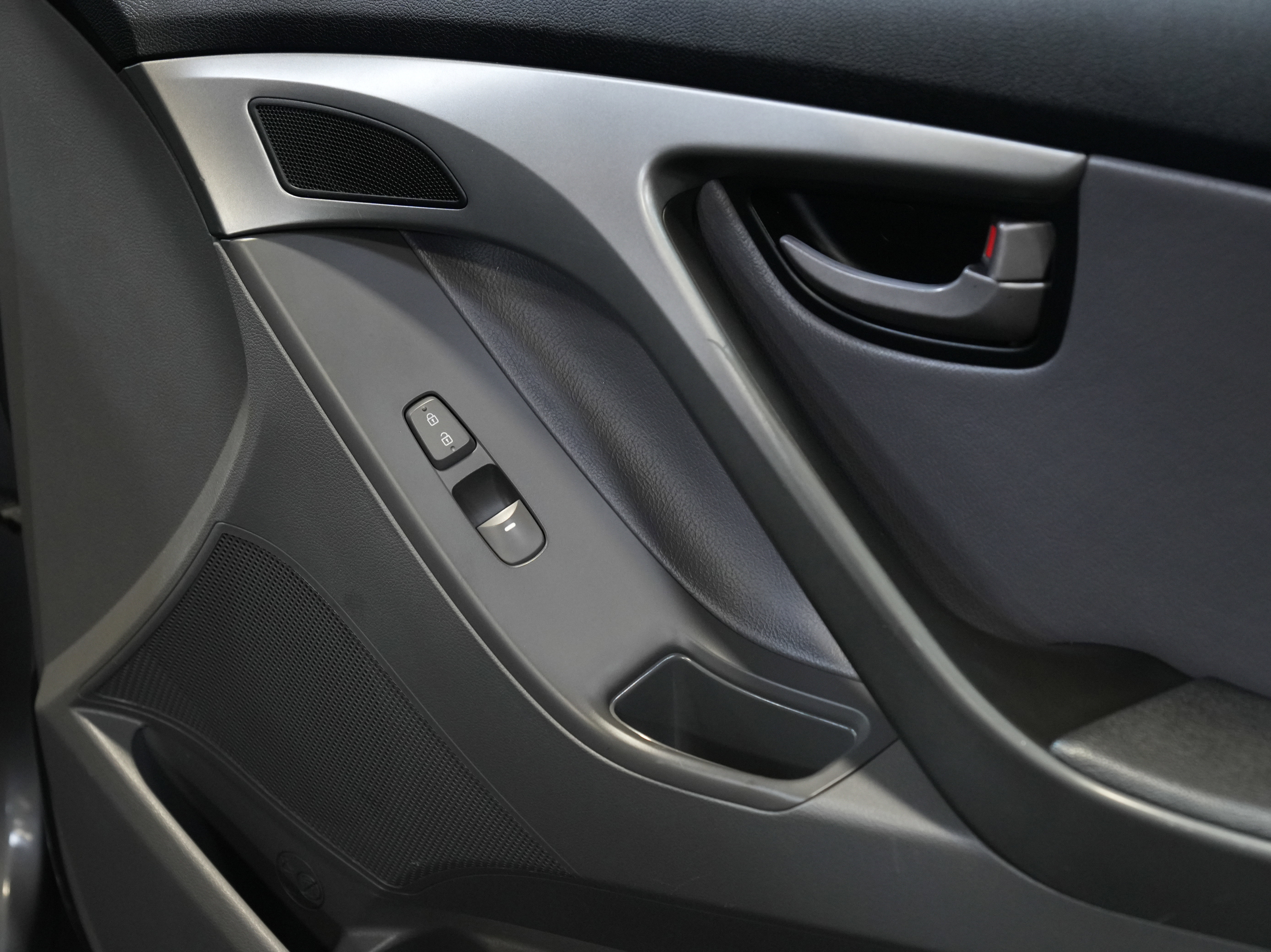 Used 2011 Hyundai Elantra GLS w/ Preferred Equipment Pkg 3 image 23