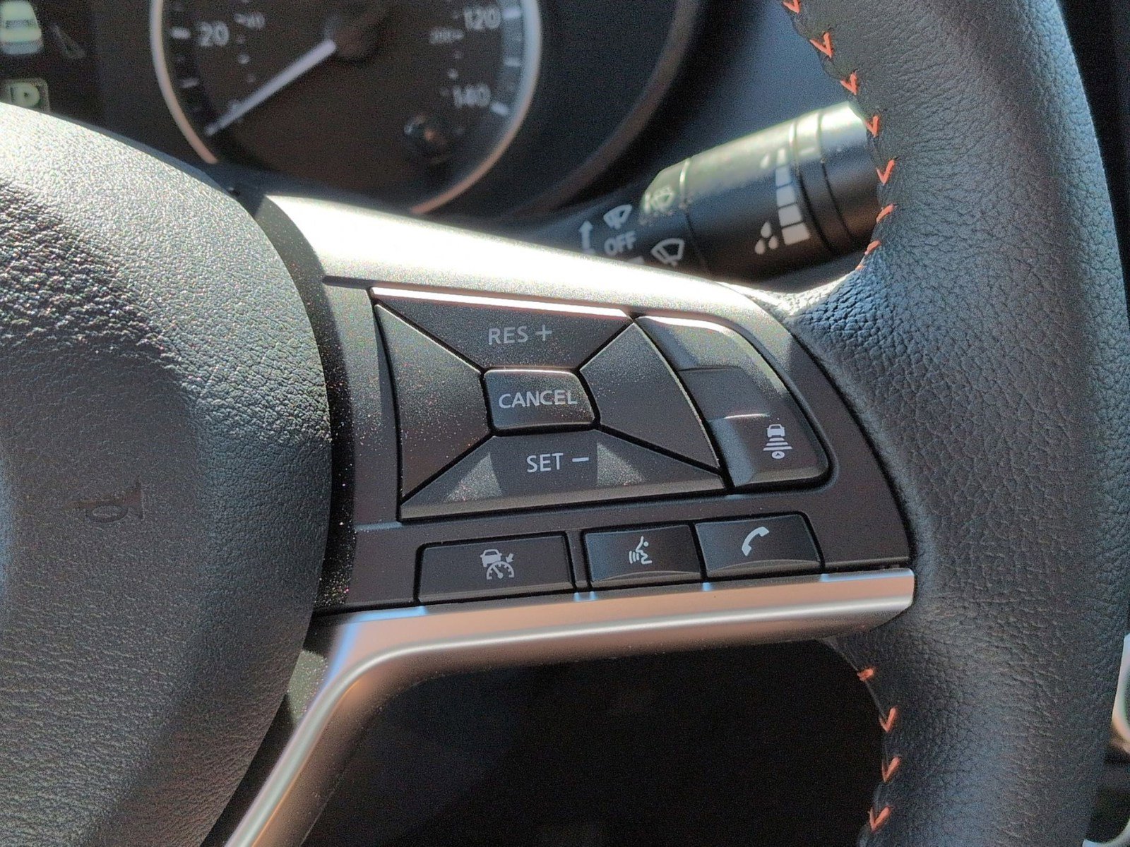 New 2025 Nissan Versa SR w/ Trunk Package image 15