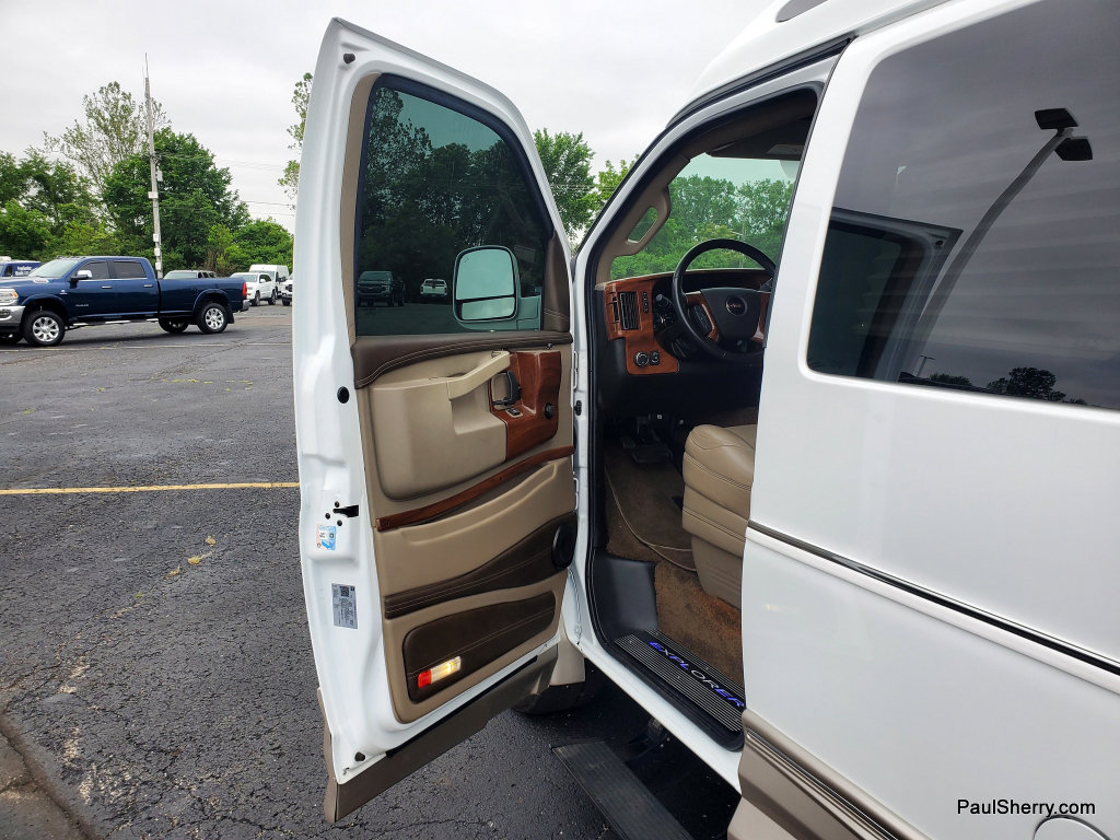 Used 2021 GMC Savana 2500 RWD image 36