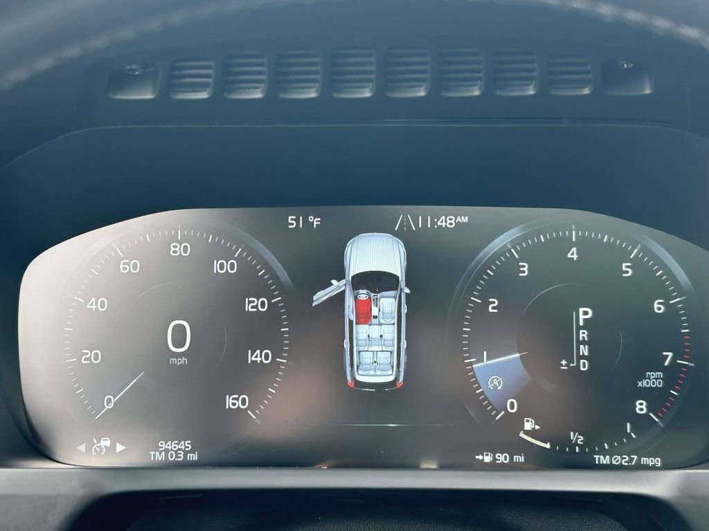 Used 2017 Volvo XC90 T6 Momentum w/ Vision Package image 26