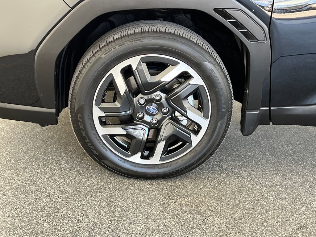 Certified 2025 Subaru Forester Limited AWD/4WD image 28