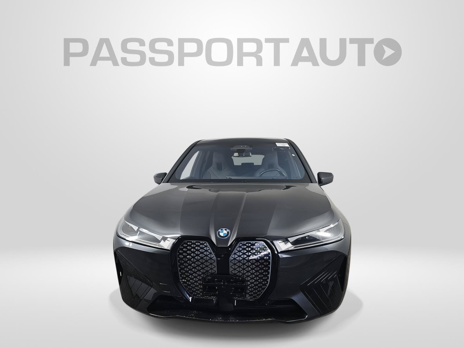 Used 2023 BMW iX xDrive50 w/ Ultimate Package 2 AWD/4WD image 2