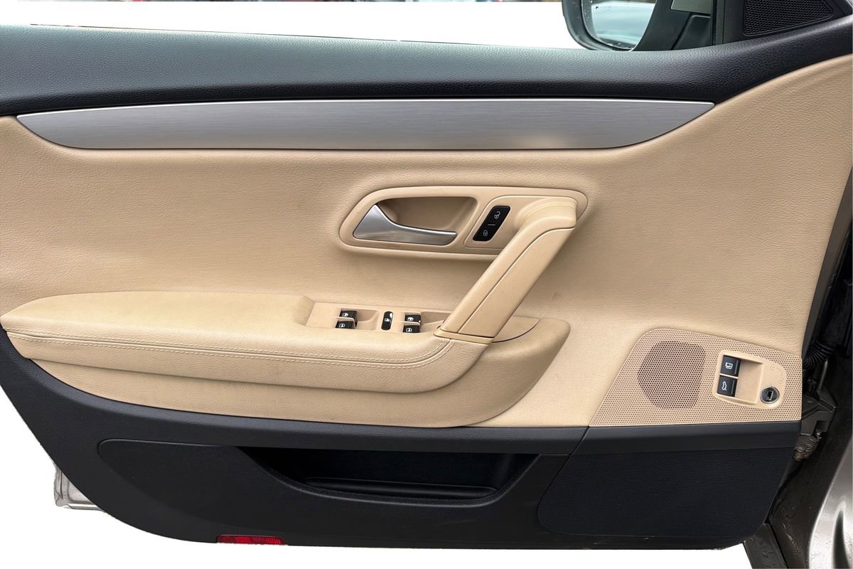 Used 2014 Volkswagen CC Sport image 19