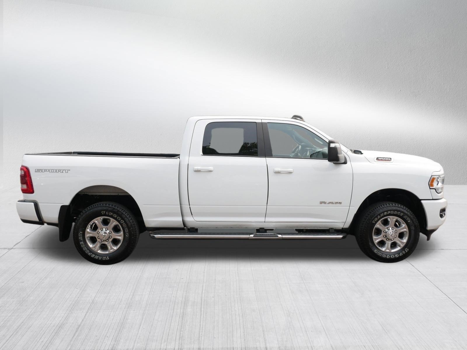 Used 2023 RAM 3500 Big Horn w/ Level B Equipment Group AWD/4WD image 8