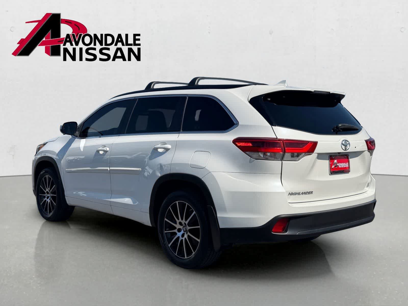 Used 2018 Toyota Highlander SE w/ Carpet Mat Package (TMS) AWD/4WD image 4