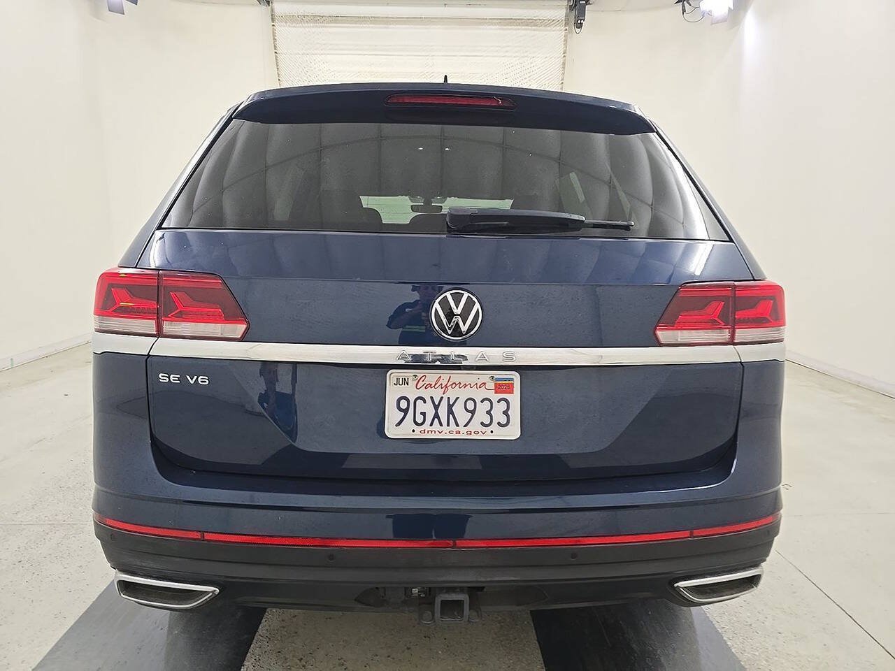 Used 2023 Volkswagen Atlas SE FWD image 3