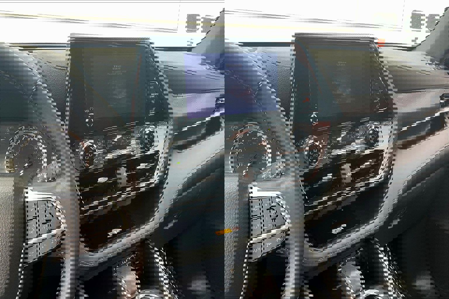 Used 2023 Toyota Highlander XSE image 7