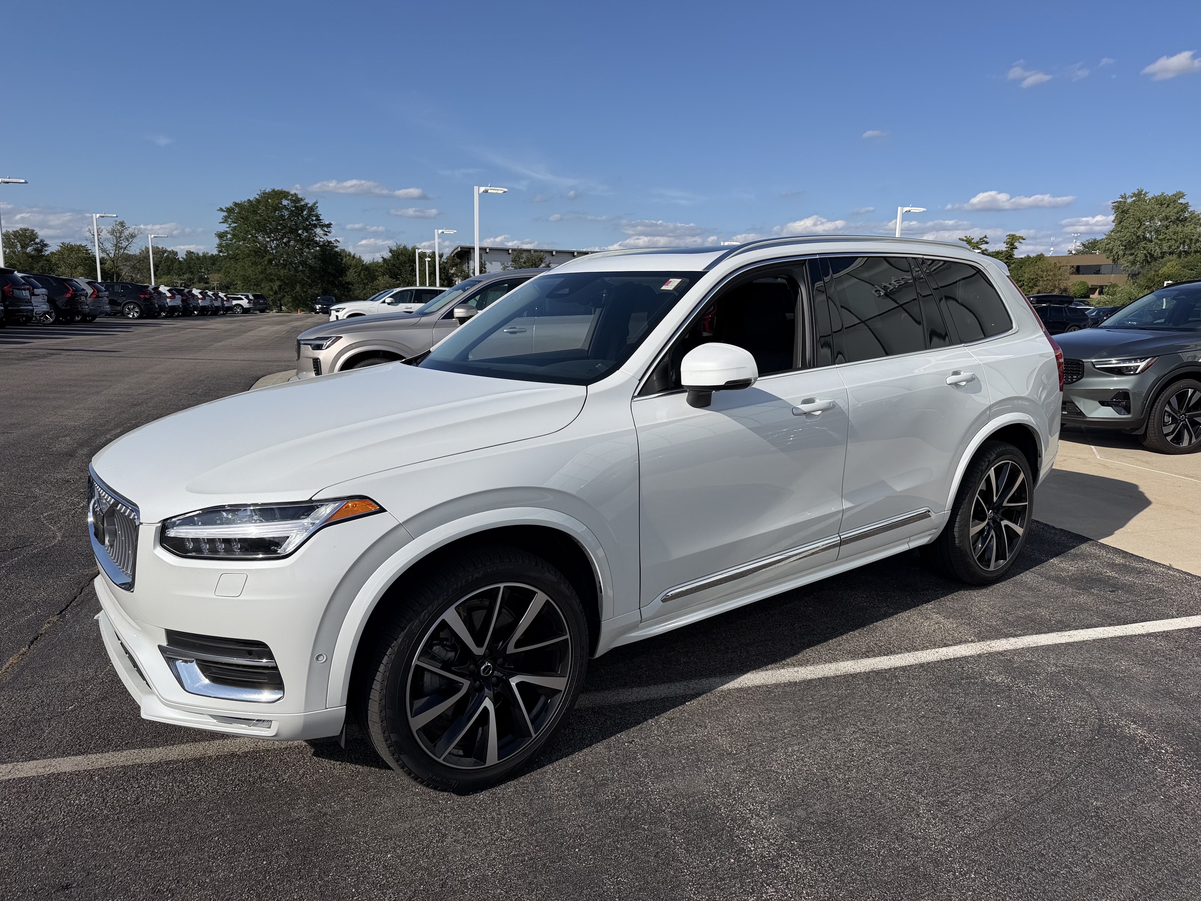 Used 2024 Volvo XC90 B5 Plus w/ Protection Package AWD/4WD image 6