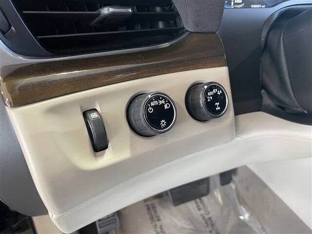 Used 2020 Cadillac Escalade Luxury AWD/4WD image 15