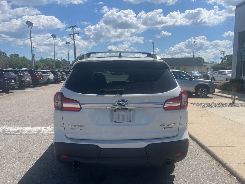 Used 2022 Subaru Ascent Limited w/ Technology Package image 5