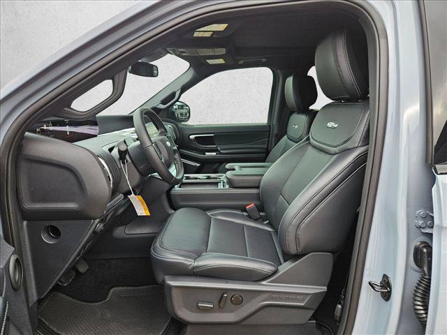New 2027 Ford Expedition Platinum w/ Stealth Performance Package AWD/4WD image 4