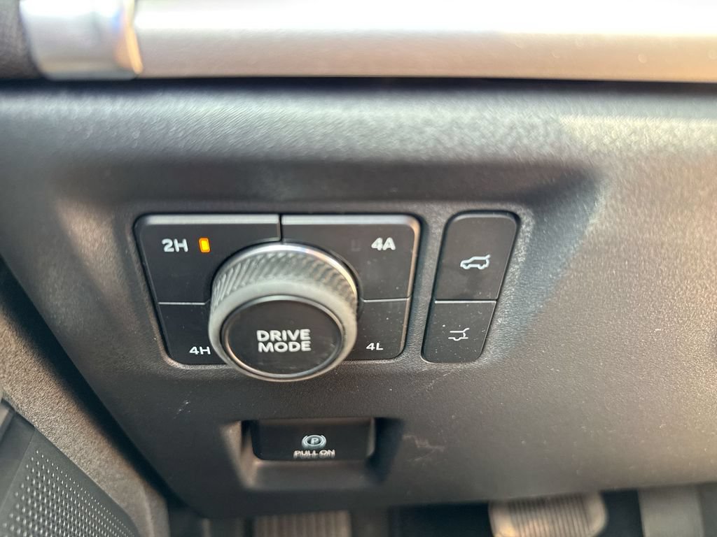 Used 2025 Ford Expedition Max Active AWD/4WD image 19
