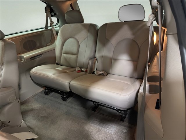 Used 2003 Chrysler Town & Country Limited image 27