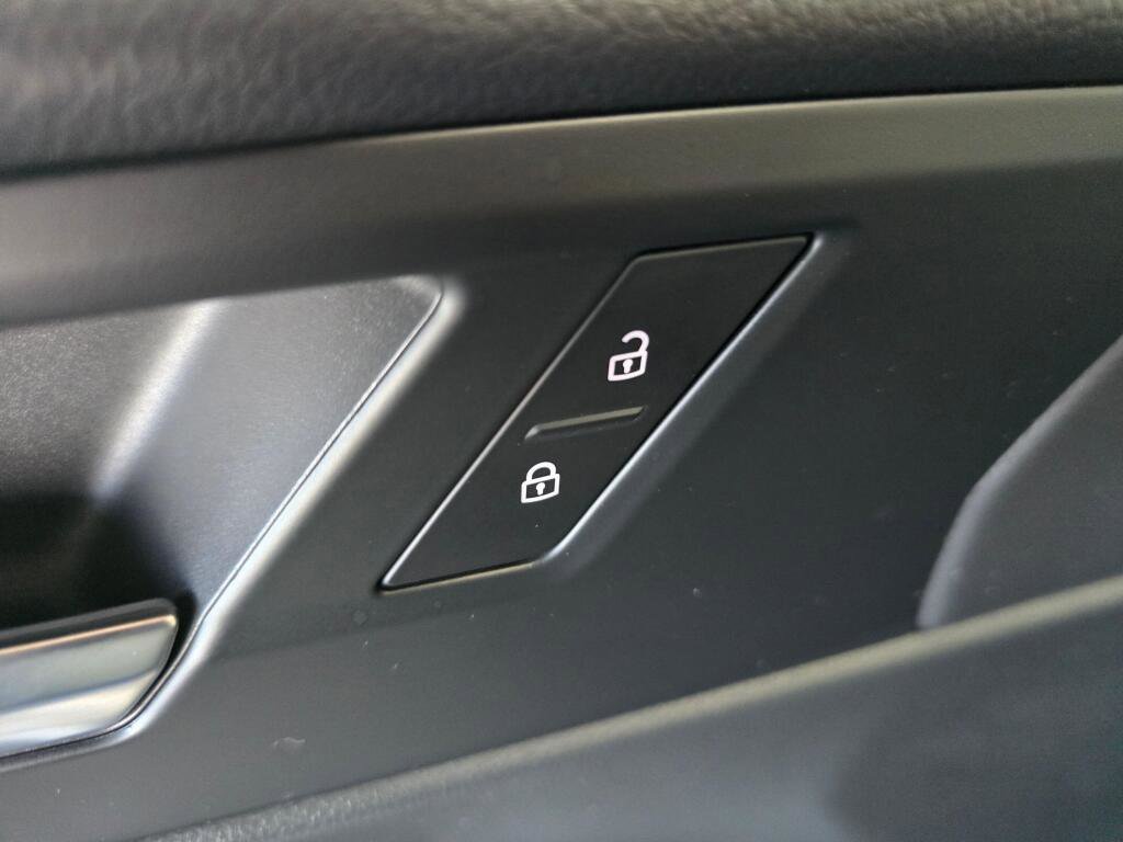 Used 2023 Volkswagen Jetta S w/ Driver Assistance Package image 19