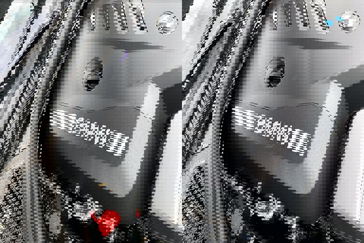 Used 2025 BMW 330i Sedan w/ Premium Package image 17