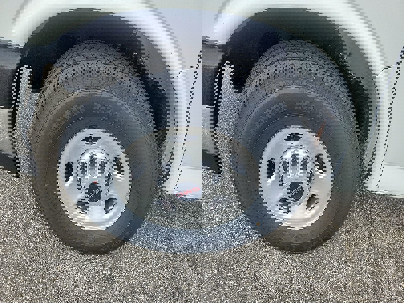 Used 2023 GMC Savana 3500 w/ Power Convenience Package image 9